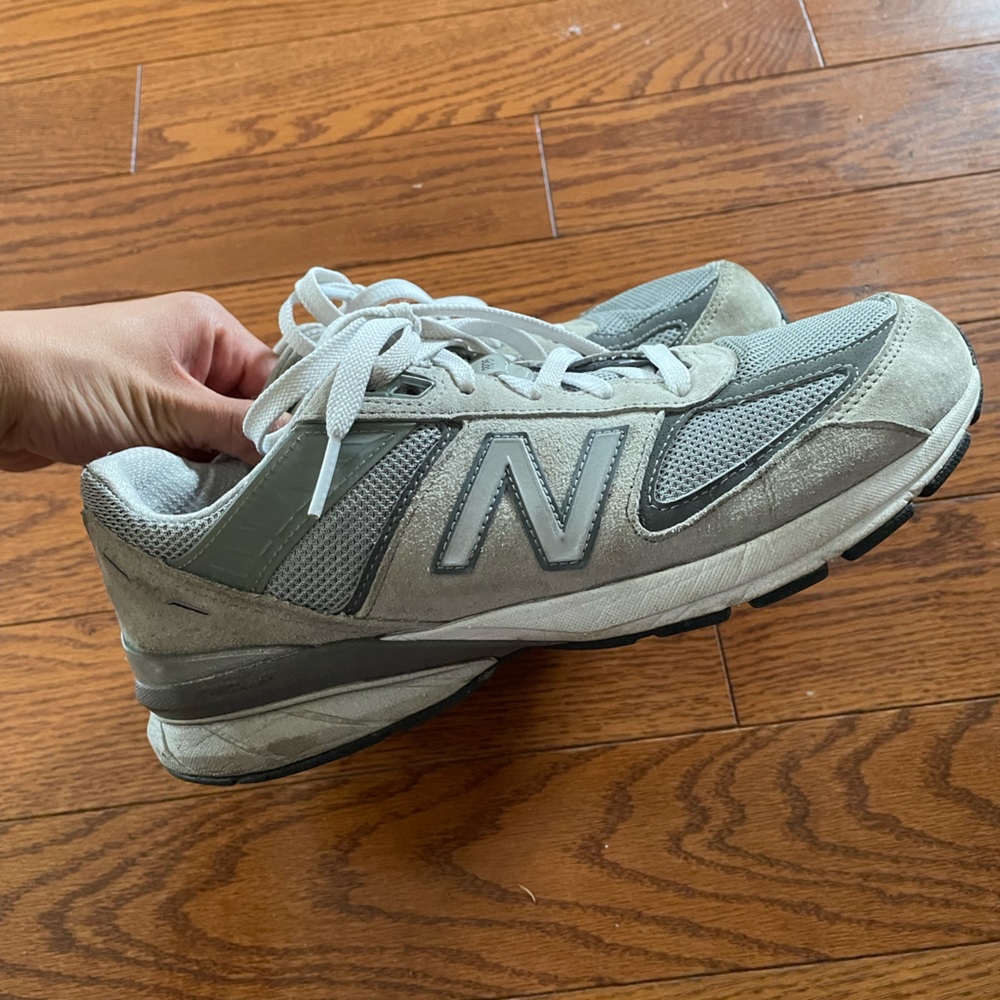 New balance 990v5